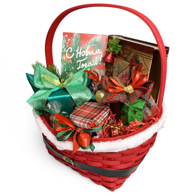Чайный набор - Корзина 'Новогоднее чаепитие', с чаем и сладостями